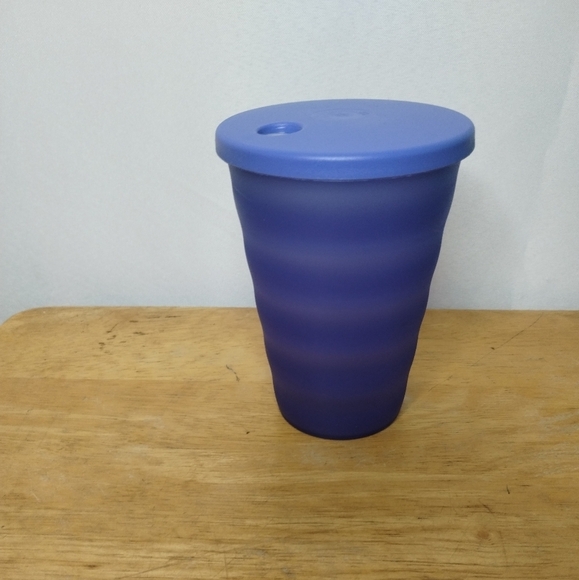 New Tupperware impressions 500ML cup with lid and straw hole - Picture 1 of 5